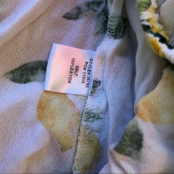 Skies Are Blue Med Midriff Top - Lemons 🍋 - Picture 5 of 5